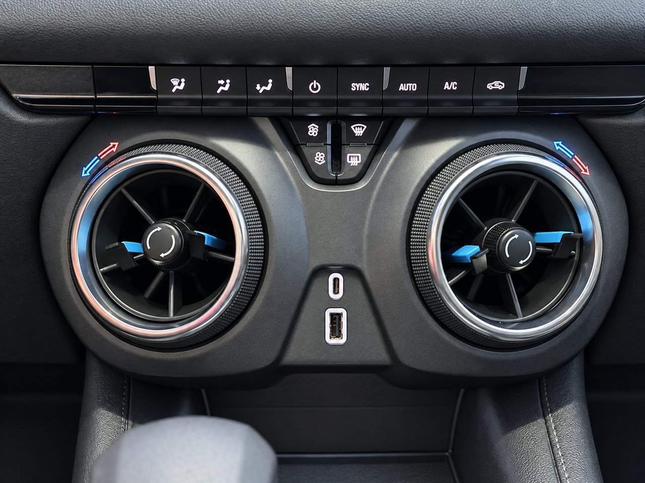 Used 2021 Chevrolet Blazer LT FWD image 17