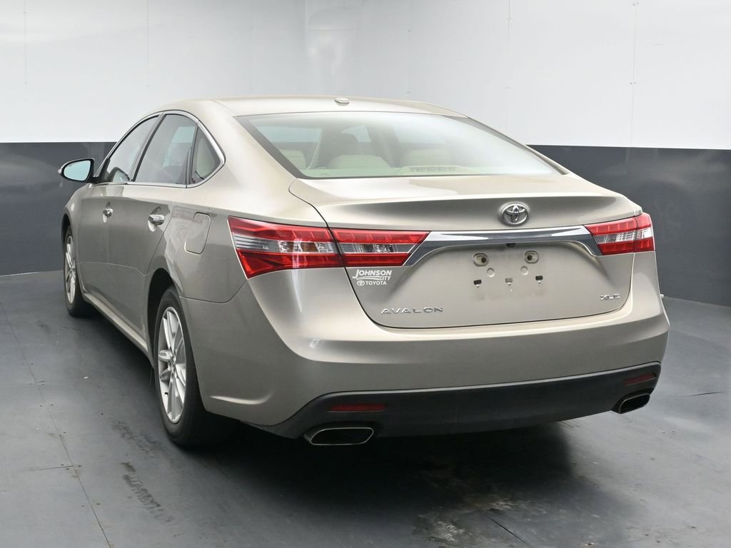 Used 2015 Toyota Avalon XLE Premium w/ Preferred Accessory Package image 6