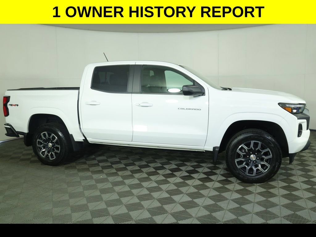 Used 2023 Chevrolet Colorado LT w/ LT Convenience Package III AWD/4WD image 2