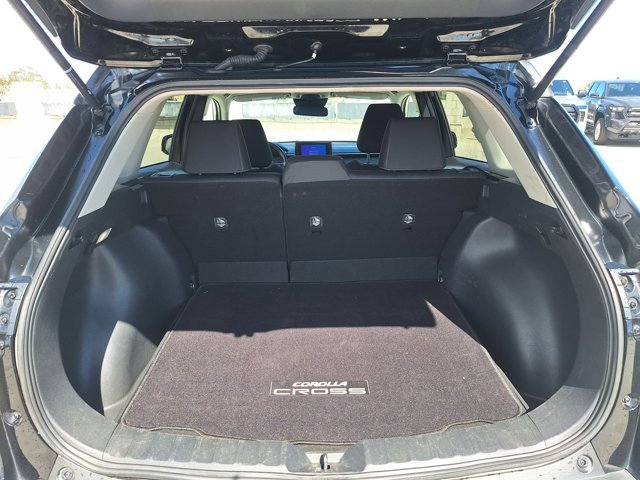 Certified 2024 Toyota Corolla Cross LE image 17