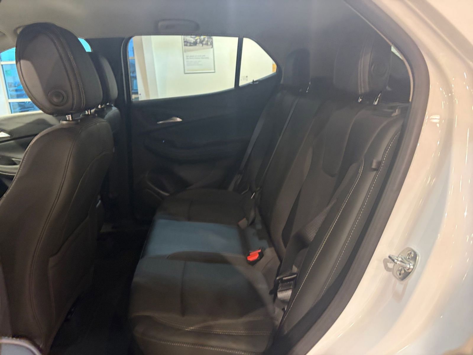 Used 2025 Buick Encore GX Preferred image 24