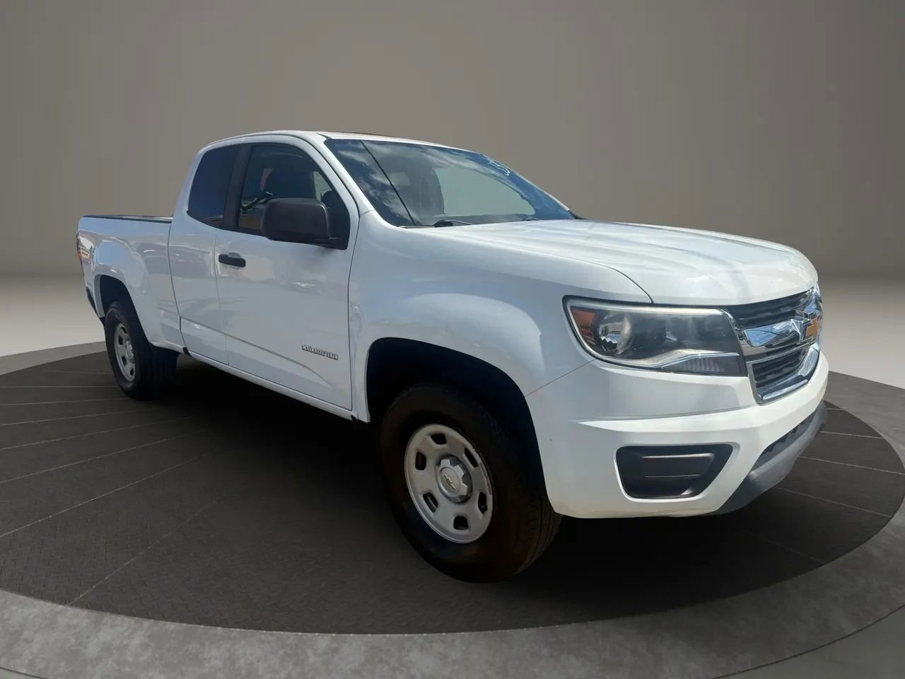 Used 2019 Chevrolet Colorado W/T w/ WT Convenience Package image 3