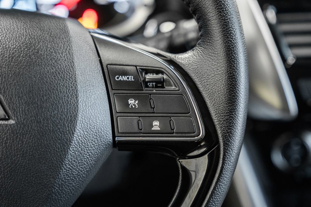 Used 2025 Mitsubishi Eclipse Cross SE image 32