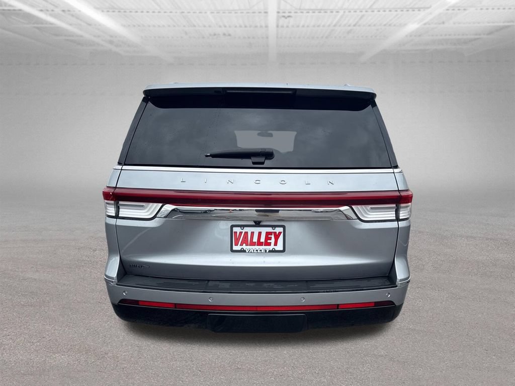 Used 2022 Lincoln Navigator Reserve AWD/4WD image 13