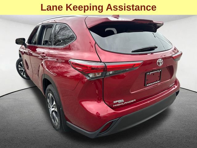 Used 2020 Toyota Highlander XLE image 8