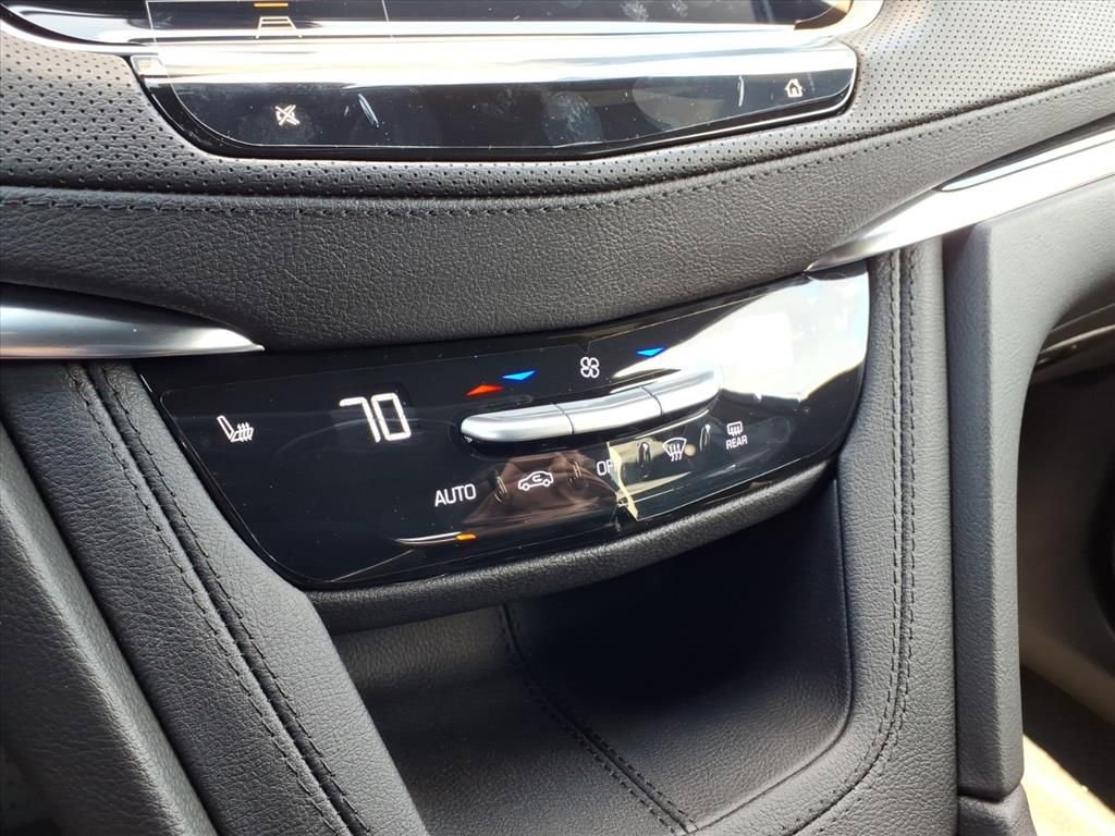 New 2025 Cadillac XT5 Premium Luxury w/ LPO, Floor Liner Package image 19