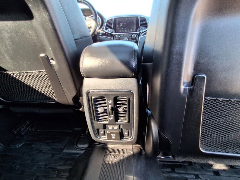 Used 2020 Jeep Grand Cherokee Overland image 17