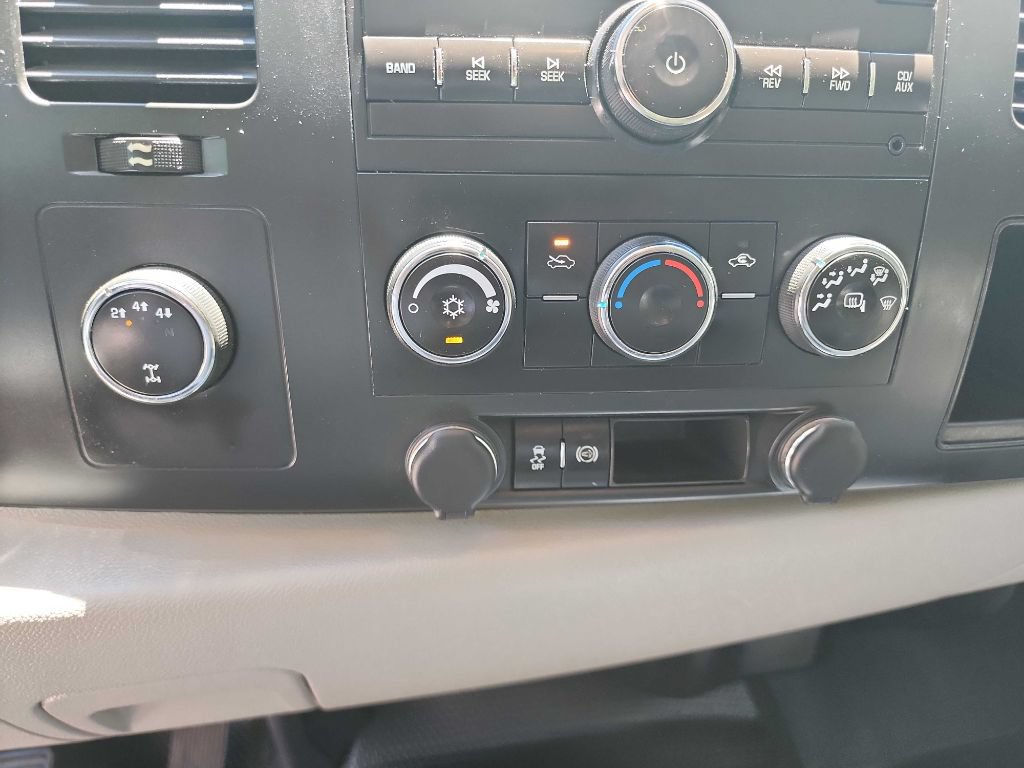 Used 2014 Chevrolet Silverado 2500 LT AWD/4WD image 25