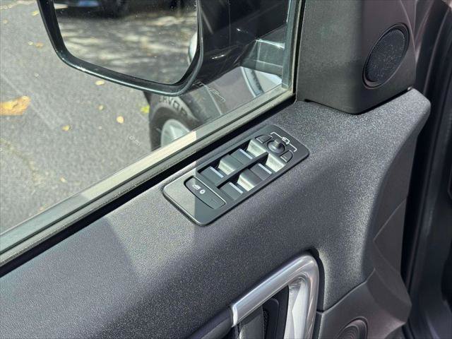 Used 2017 Land Rover Discovery Sport HSE AWD/4WD image 18