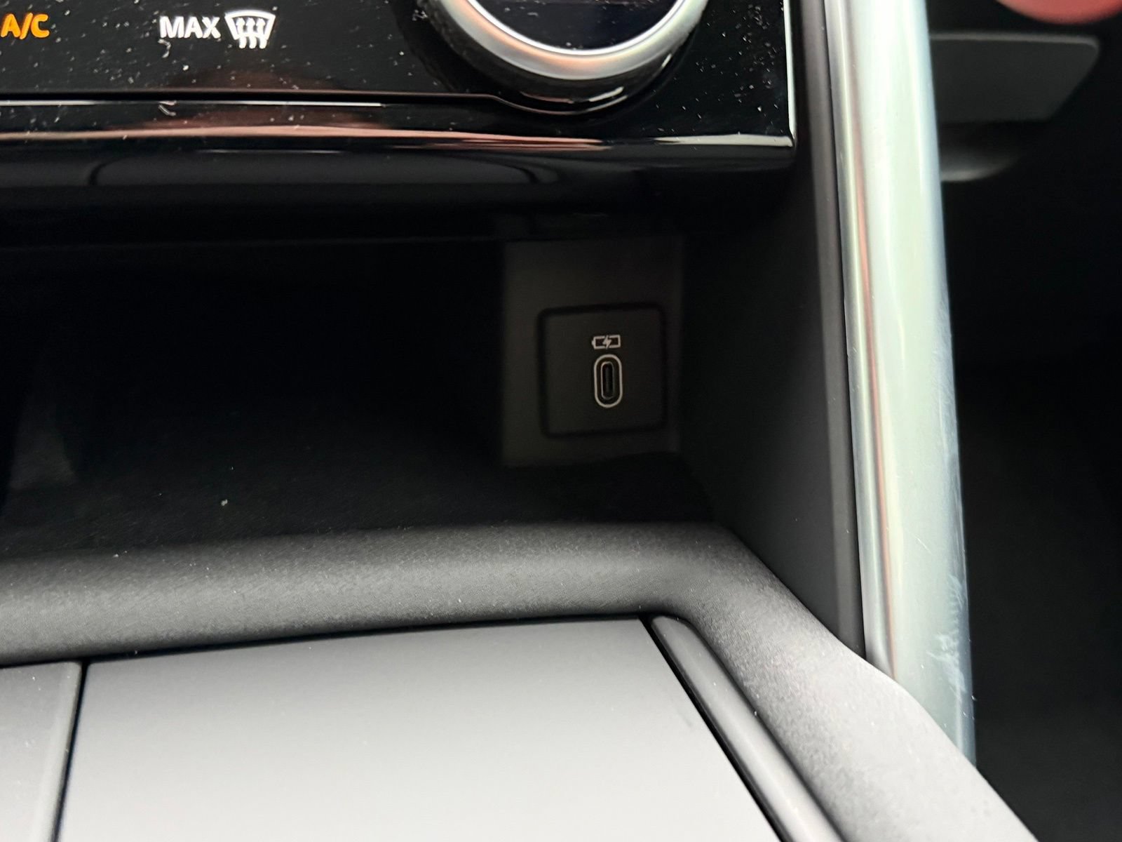 New 2026 Land Rover Discovery S AWD/4WD image 31