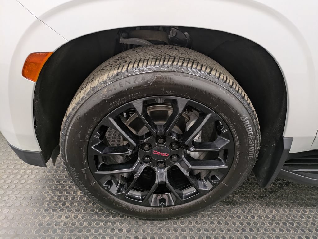 Used 2024 GMC Yukon Denali AWD/4WD image 7