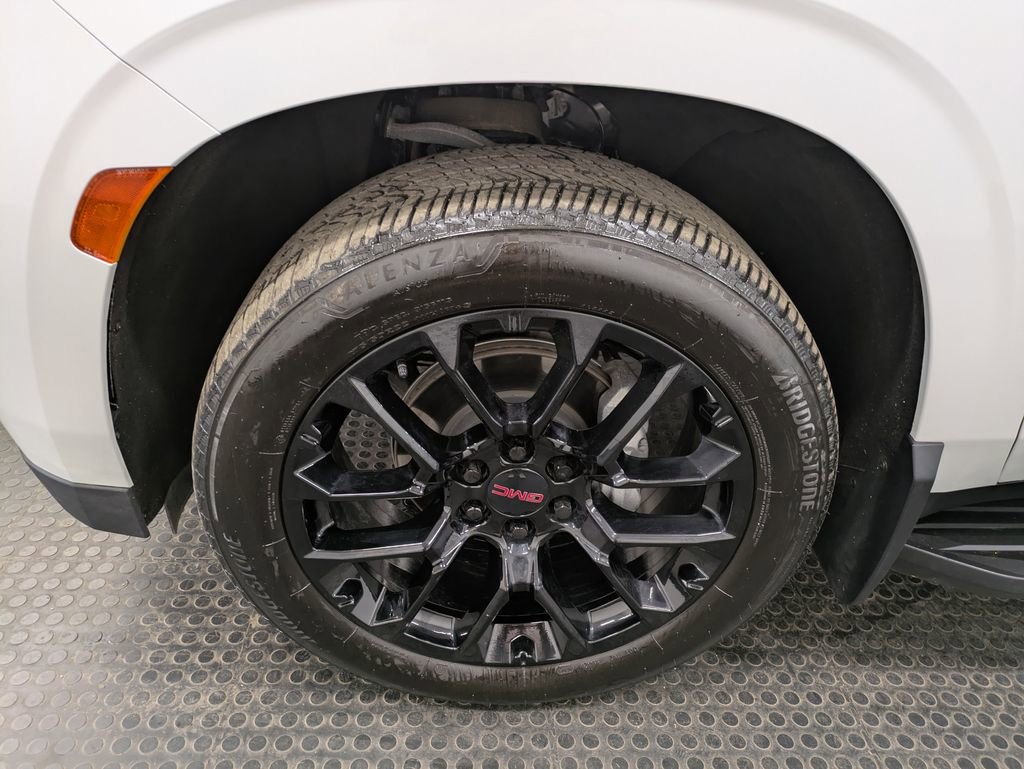 Used 2024 GMC Yukon Denali AWD/4WD image 7