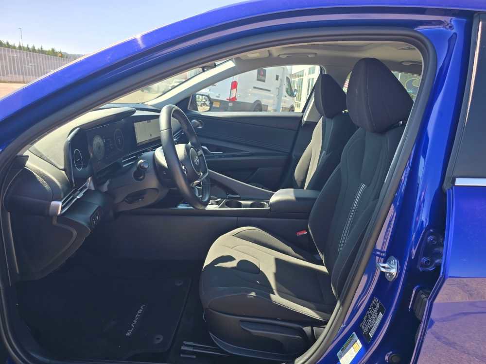 Used 2024 Hyundai Elantra SEL w/ Convenience Package FWD image 9