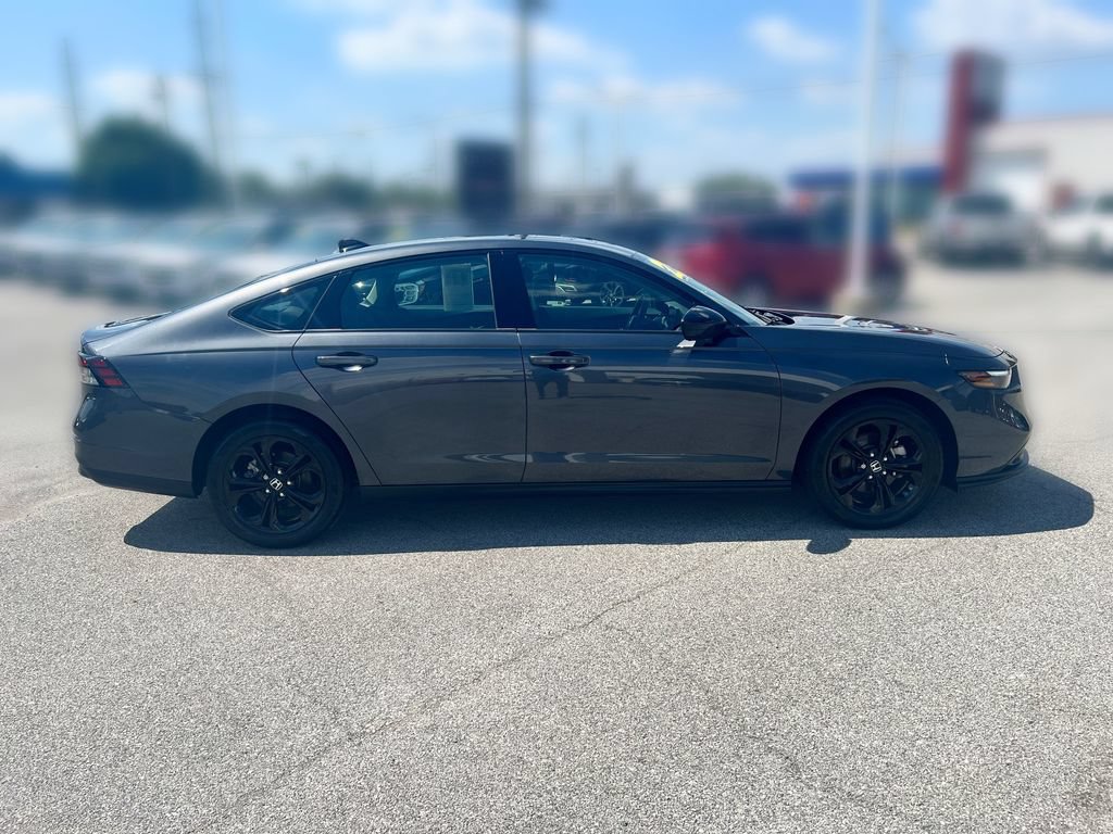 Used 2025 Honda Accord SE image 7