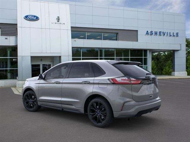 New 2024 Ford Edge SE w/ Black Appearance Package image 4