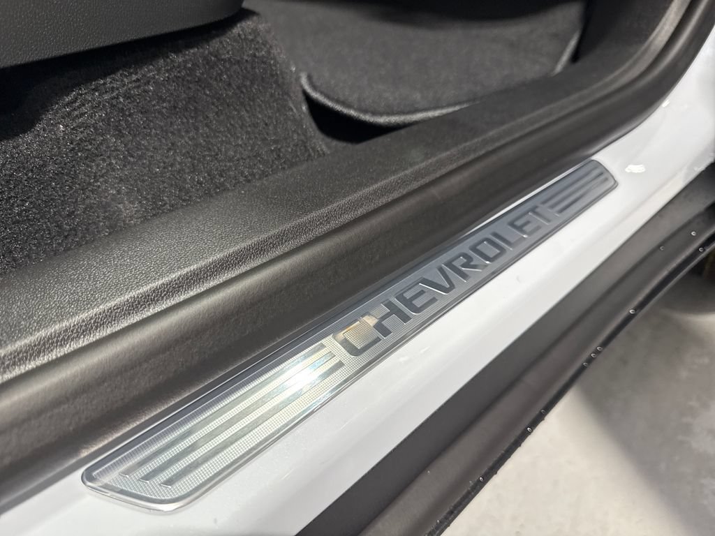 New 2027 Chevrolet Traverse Z71 w/ Driver Confidence Package AWD/4WD image 37