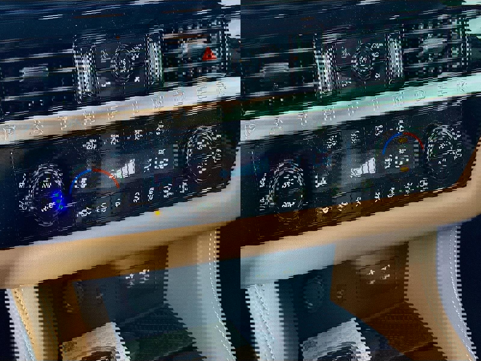 New 2026 Nissan Pathfinder Platinum image 17