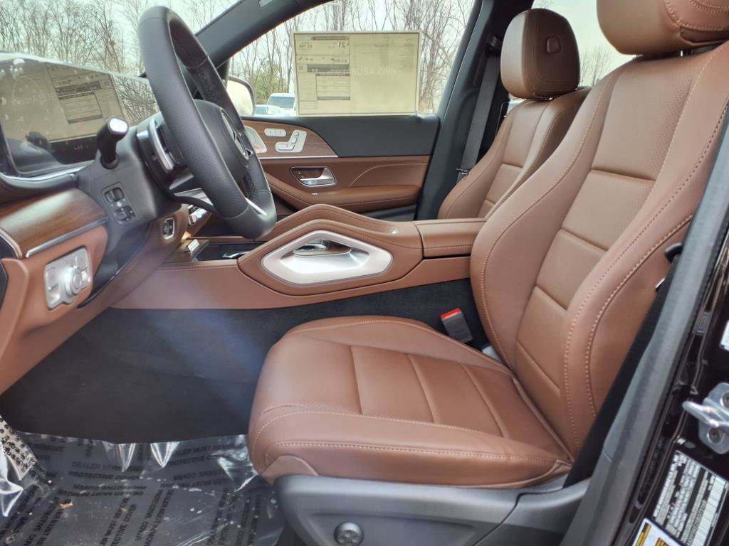 New 2025 Mercedes-Benz GLS 450 4MATIC image 14