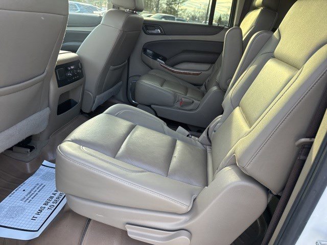 Used 2020 Chevrolet Suburban Premier image 13