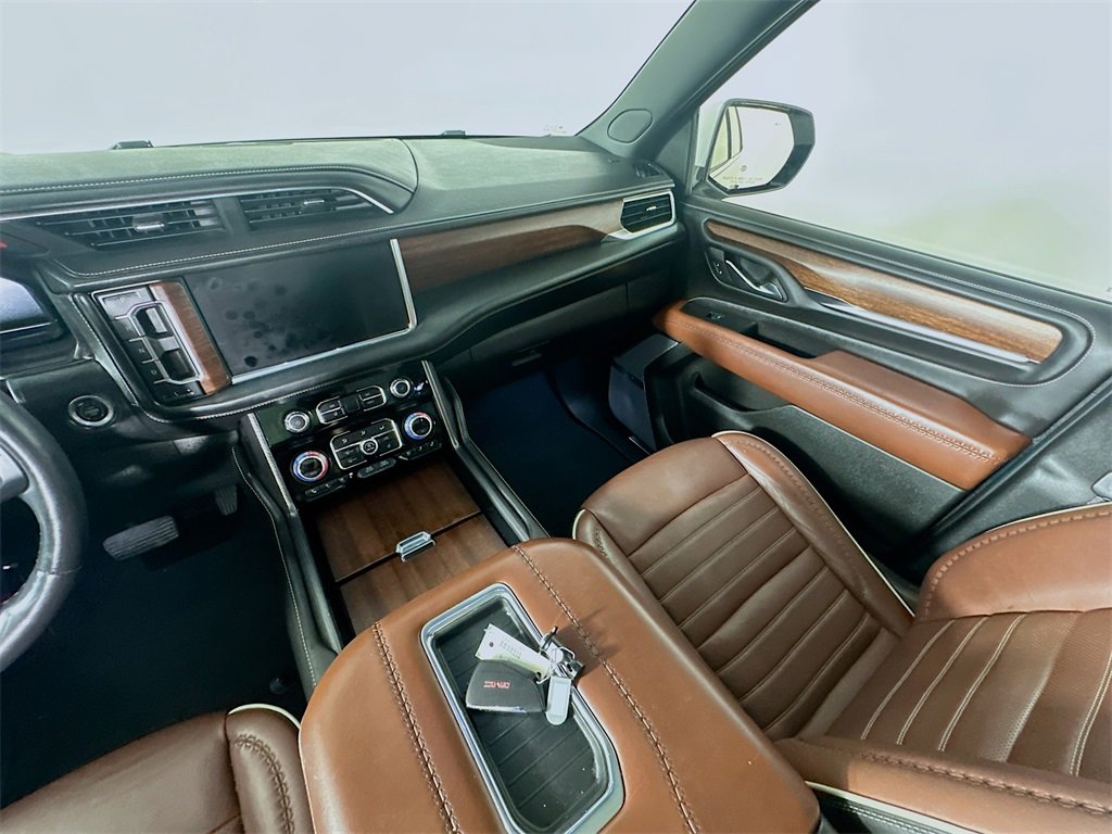 Used 2023 GMC Yukon Denali Ultimate image 11