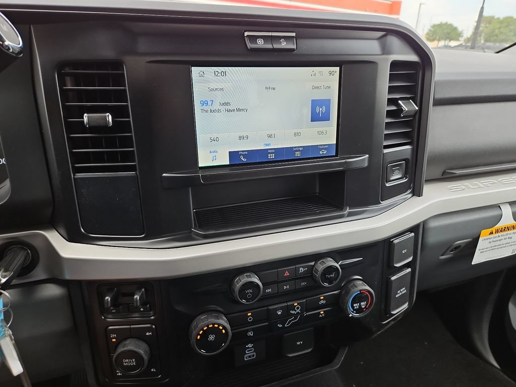 New 2026 Ford F350 XLT w/ FX4 Off-Road Package AWD/4WD image 25