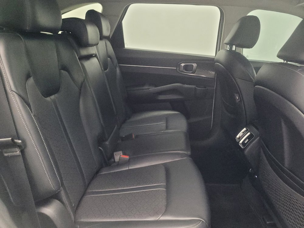 Used 2021 Kia Sorento S FWD image 19