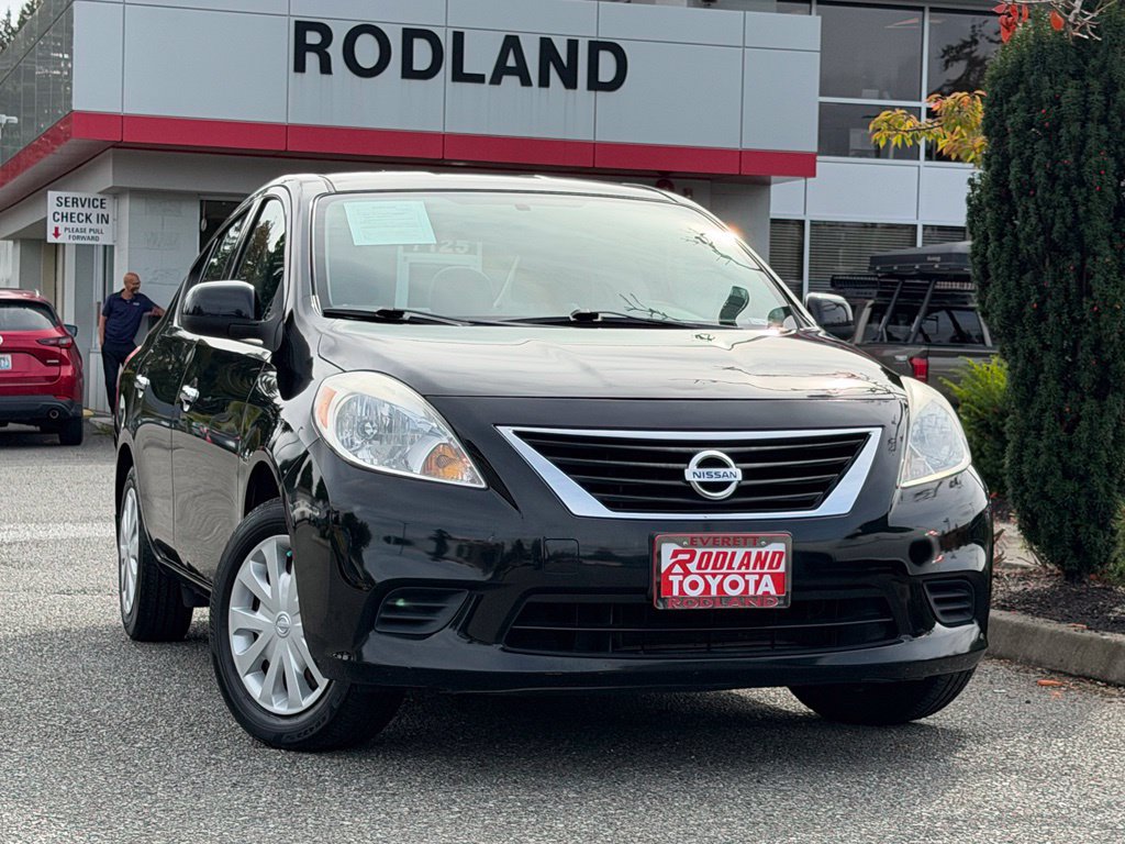 Used 2014 Nissan Versa SV