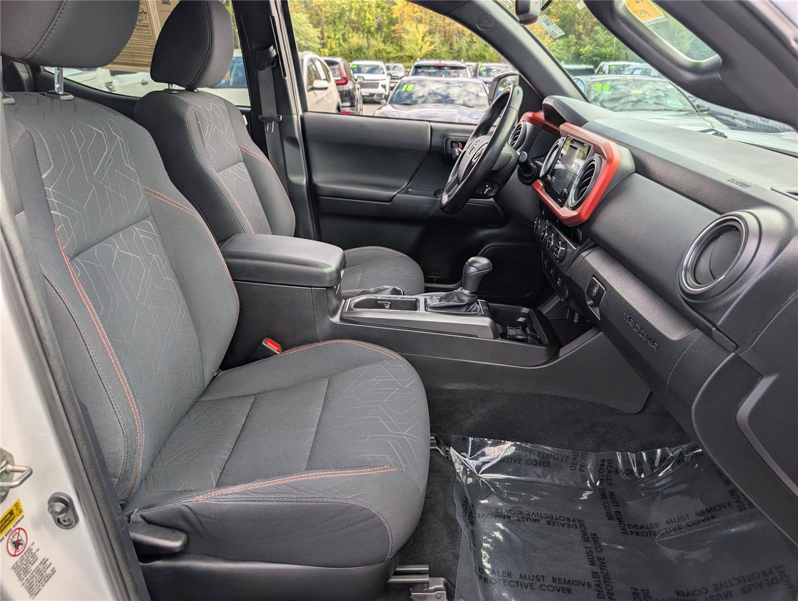 Used 2016 Toyota Tacoma TRD Sport w/ Towing Package AWD/4WD image 12