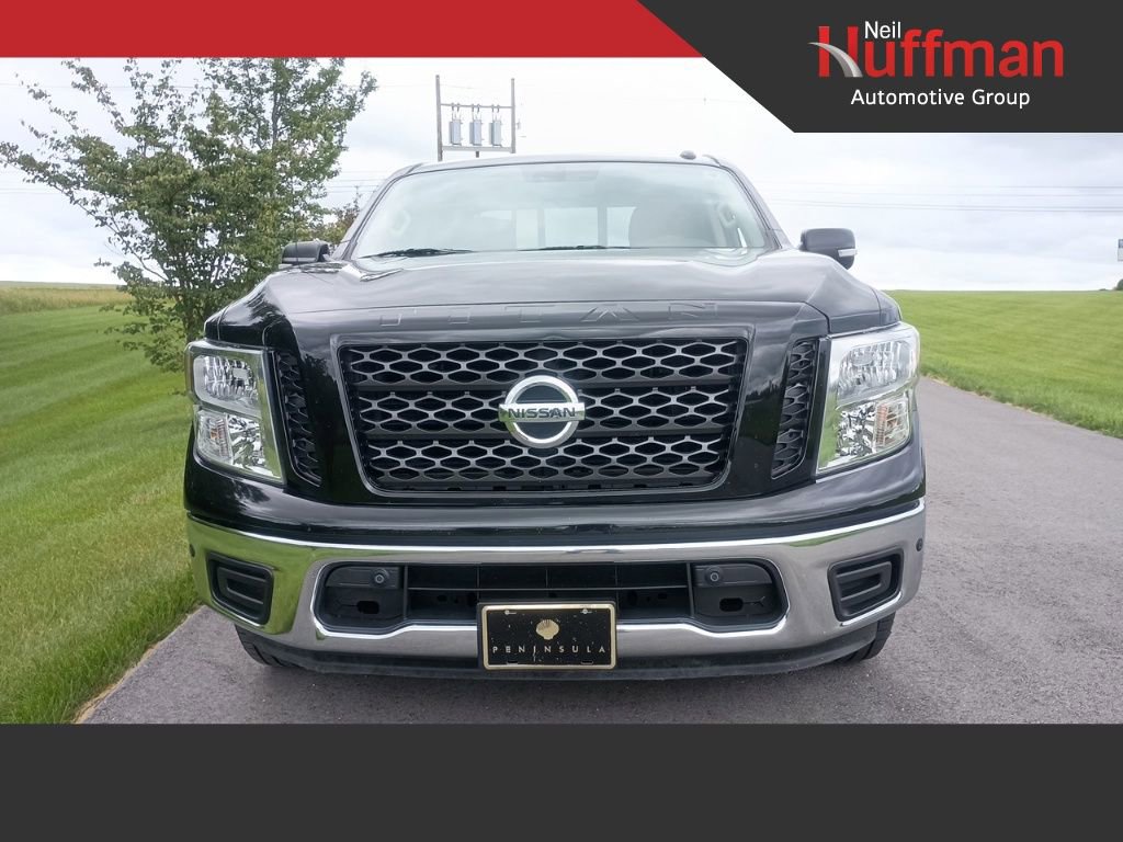 Used 2019 Nissan Titan SV w/ SV Convenience Package RWD image 1