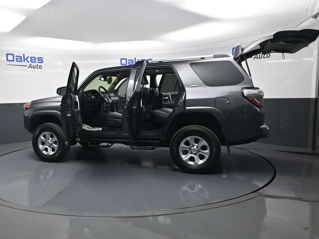 Used 2021 Toyota 4Runner SR5 Premium w/ Moonroof Package AWD/4WD image 59