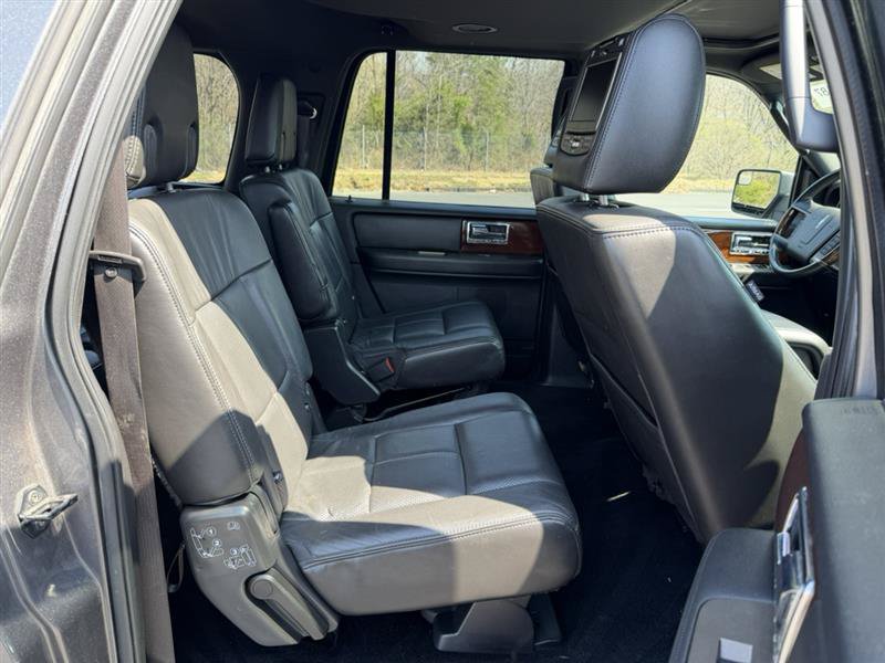 Used 2013 Lincoln Navigator L 4WD w/ HD Trailer Tow Pkg image 14