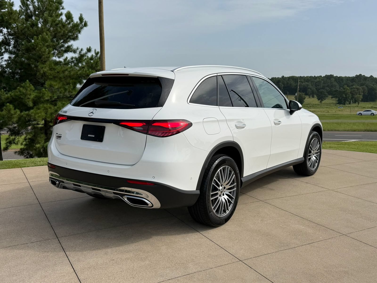 Used 2025 Mercedes-Benz GLC 300 image 6
