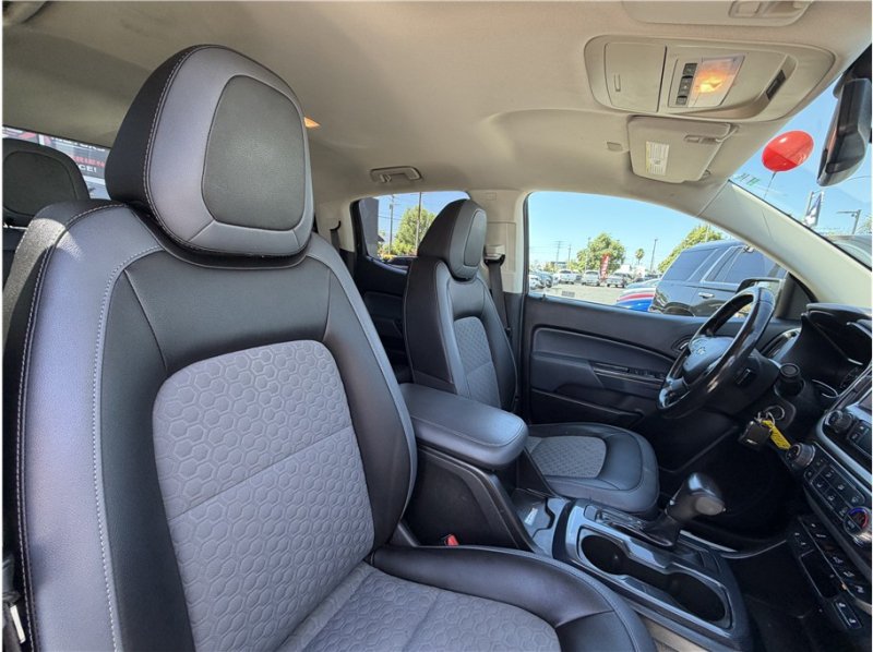 Used 2019 Chevrolet Colorado Z71 AWD/4WD image 31