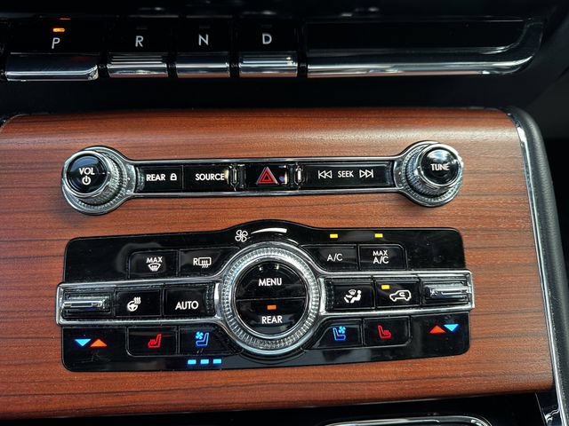 Certified 2024 Lincoln Aviator Reserve w/ Jet Package AWD/4WD image 24