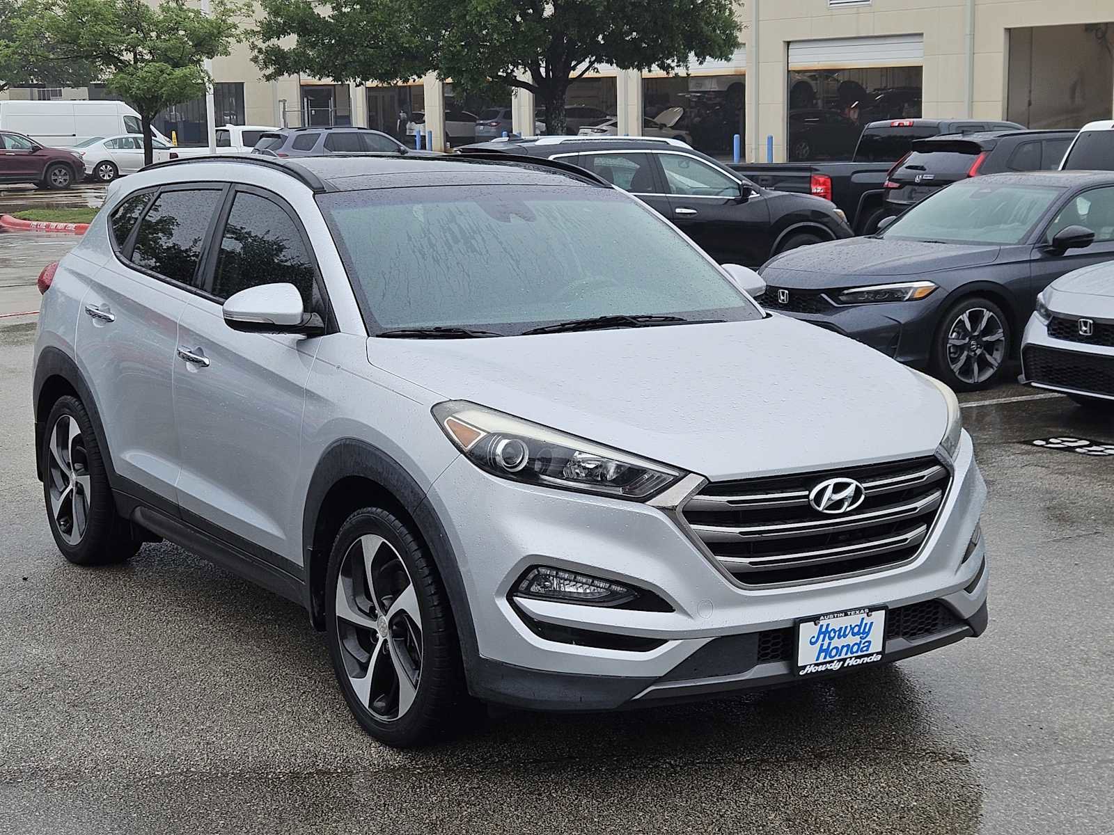 Used 2016 Hyundai Tucson Limited w/ Option Group 03 image 3