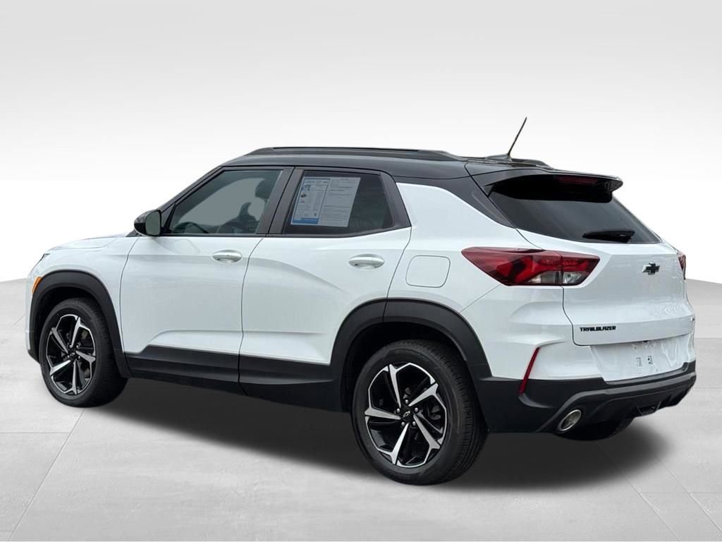 Used 2023 Chevrolet TrailBlazer RS w/ Sun and Liftgate Package image 9