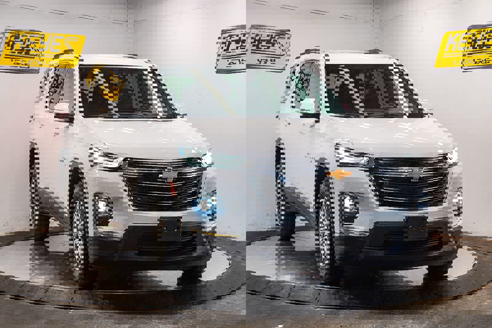 Used 2023 Chevrolet Traverse LT image 5