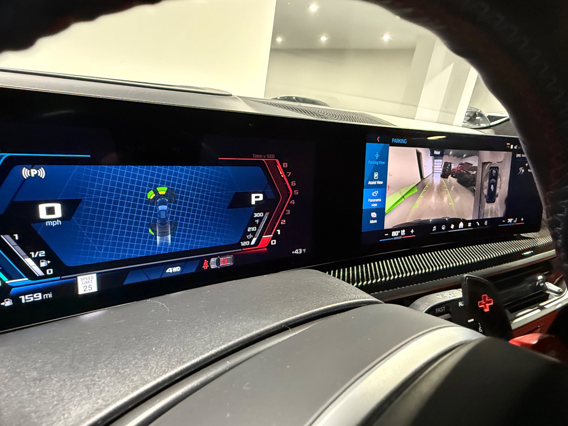 Used 2025 BMW X5 M Competition w/ Executive Package image 38