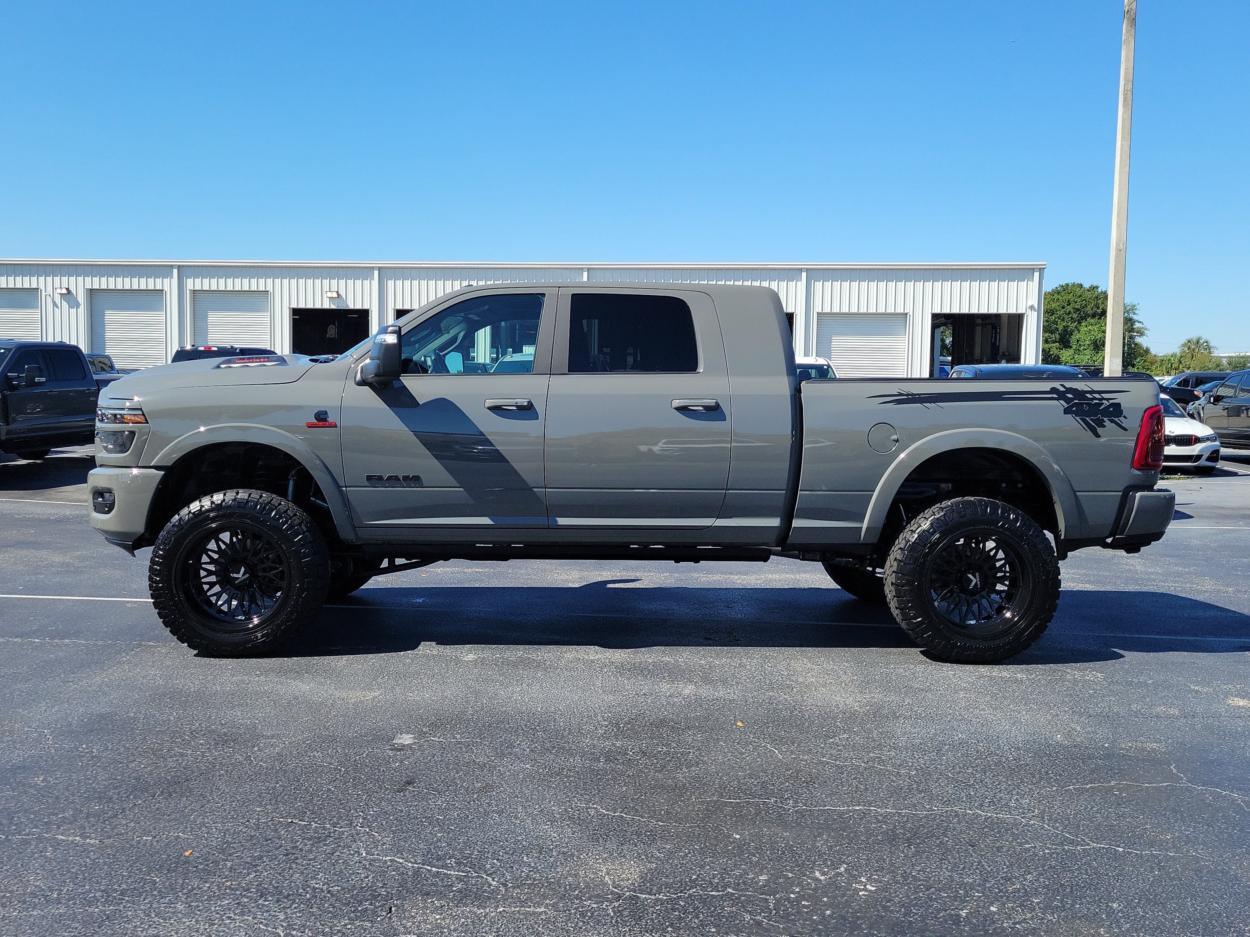 Used 2026 RAM 2500 Limited AWD/4WD image 6