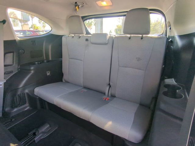 Used 2021 Toyota Highlander L image 15