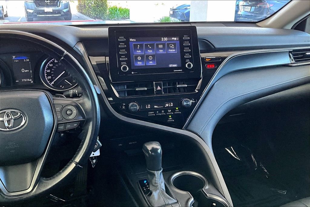 Certified 2022 Toyota Camry SE image 9