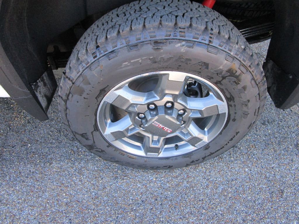 New 2026 GMC Sierra 2500 SLT w/ SLT Premium Package image 9