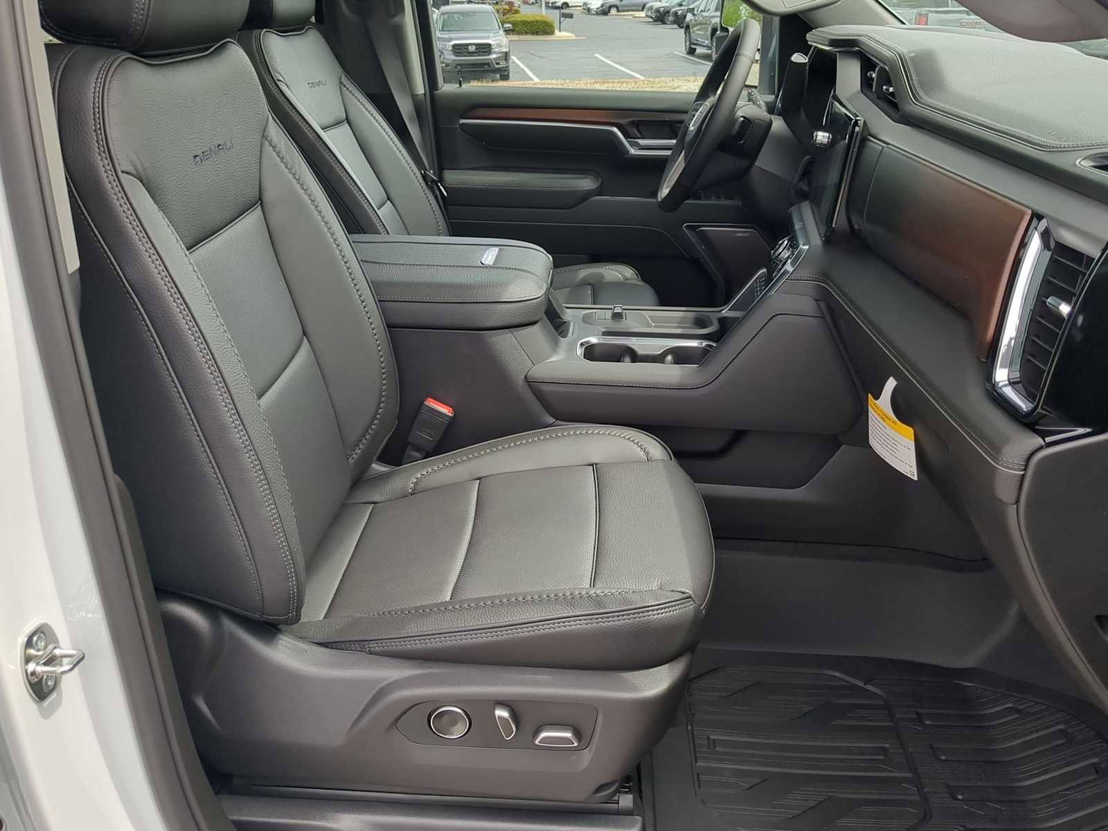 New 2026 GMC Sierra 2500 Denali w/ Denali Reserve Package AWD/4WD image 30
