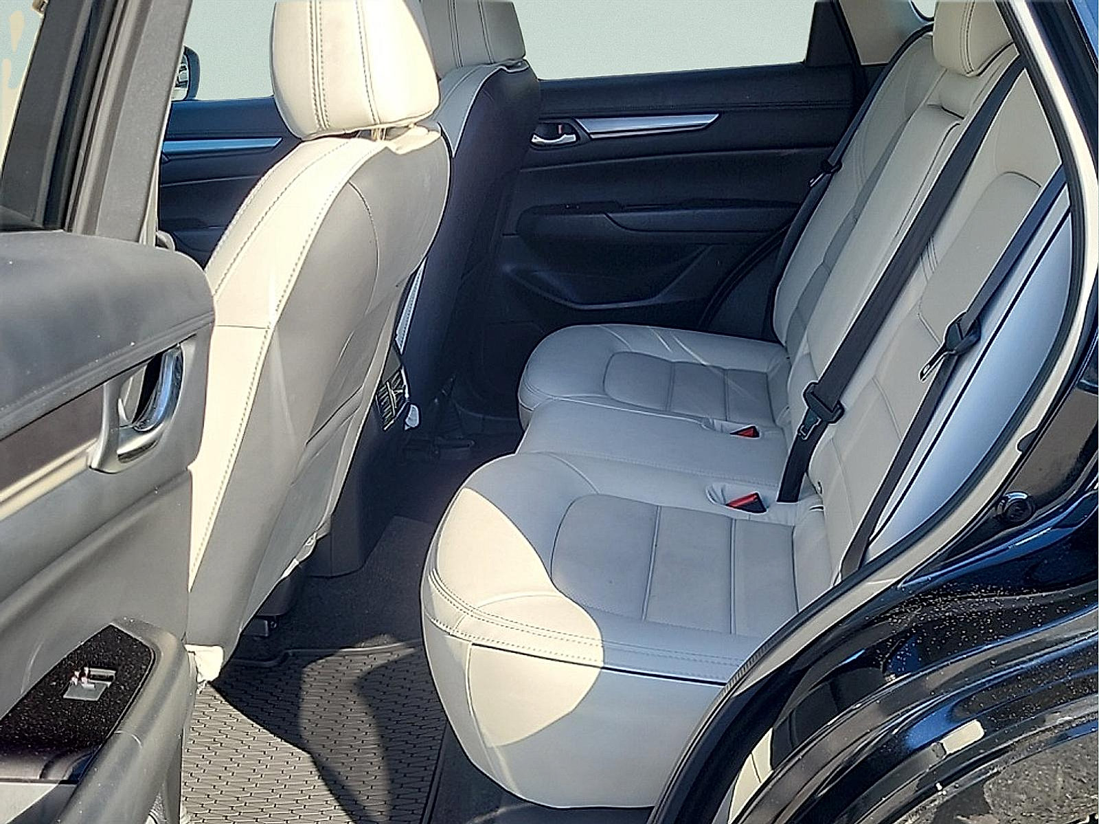 Certified 2025 MAZDA CX-5 AWD 2.5 S w/ Preferred Package image 12