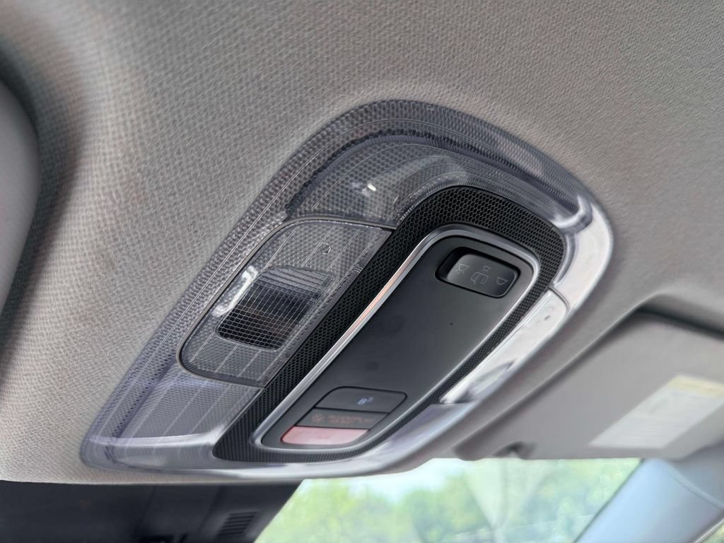 Used 2025 Hyundai Kona SEL FWD image 28