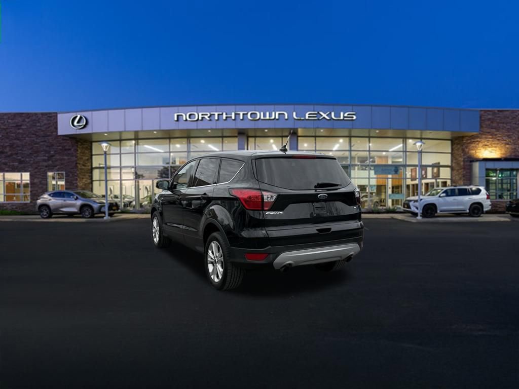 Used 2019 Ford Escape SE image 20