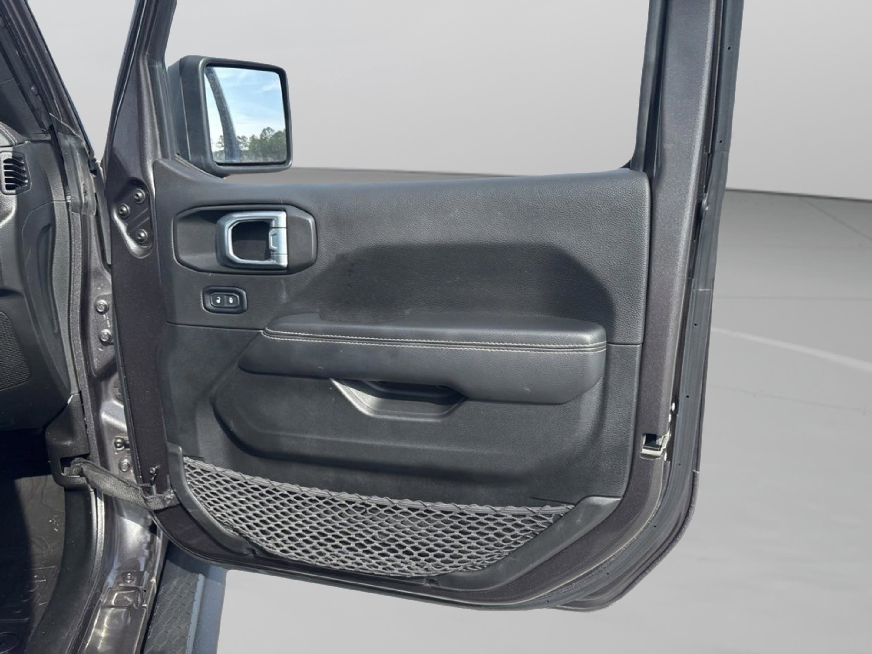 Used 2022 Jeep Wrangler Unlimited Sahara w/ LED Lighting Group image 32