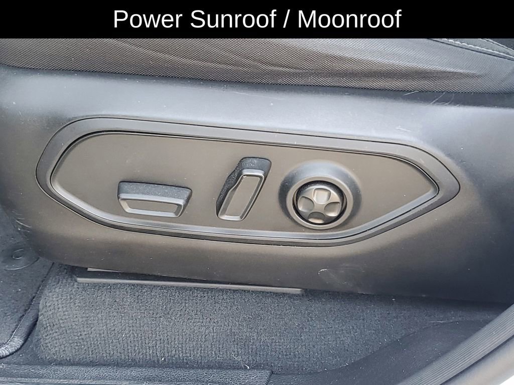 Used 2023 Jeep Grand Cherokee Laredo image 8