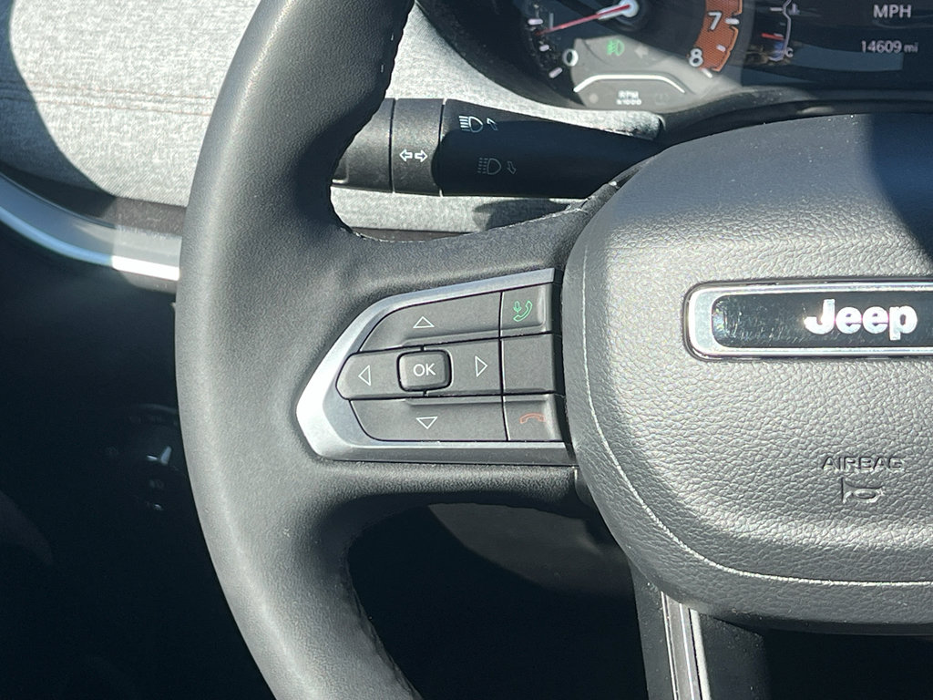 Used 2023 Jeep Compass Latitude w/ Sun and Sound Group image 25