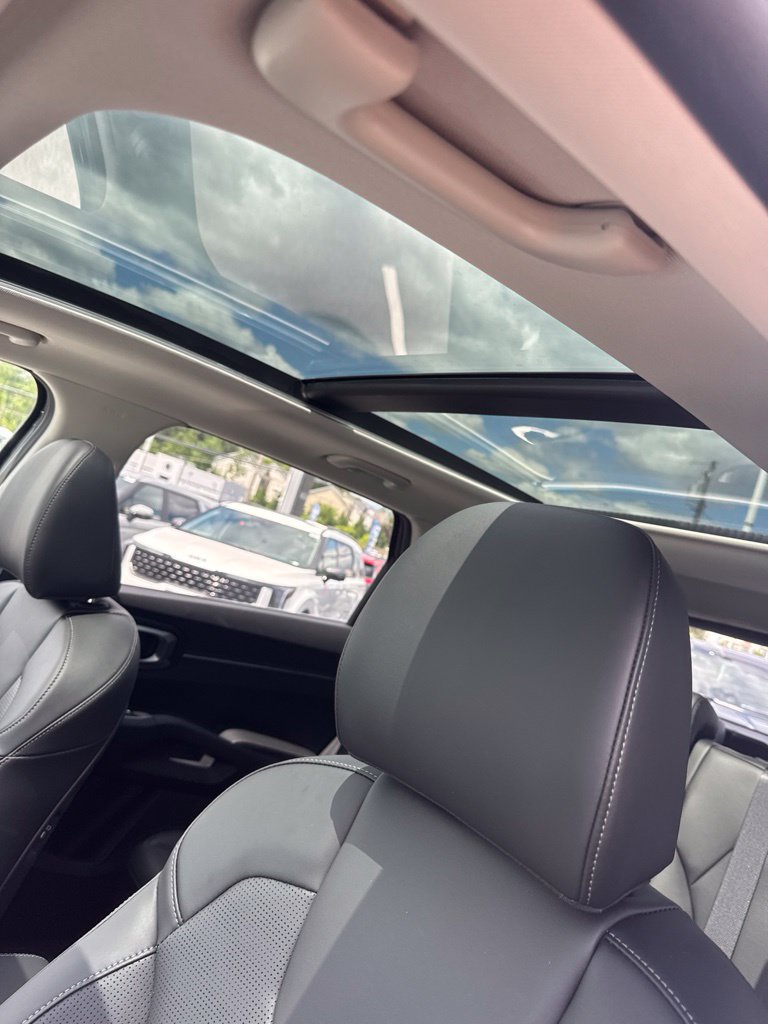 New 2026 Kia Sorento S w/ S Panoramic Sunroof Package FWD image 12